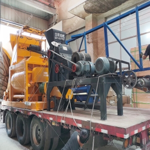 小型雙級粉碎機(jī)和雙齒輥易損件發(fā)貨圖片