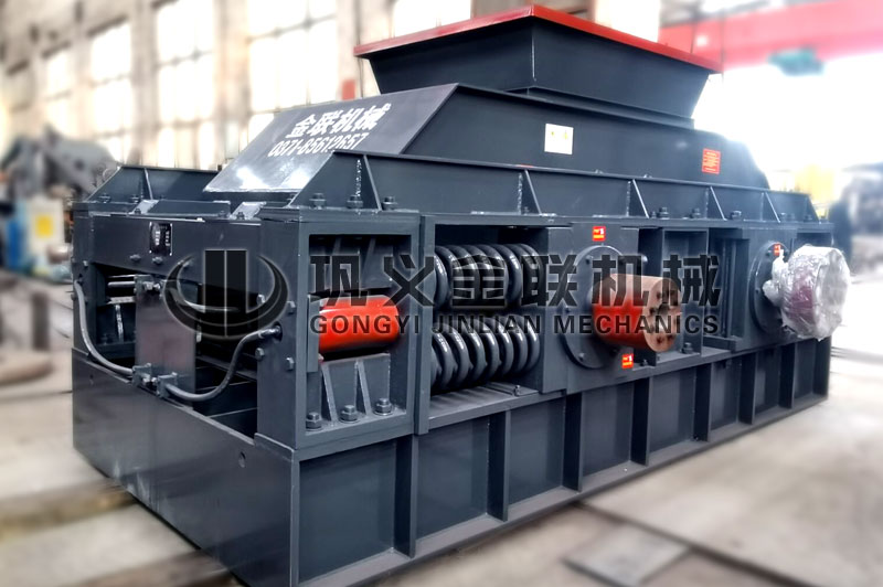 小型對(duì)輥式破碎機(jī)多少錢一臺(tái)，哪個(gè)廠家價(jià)格實(shí)惠？