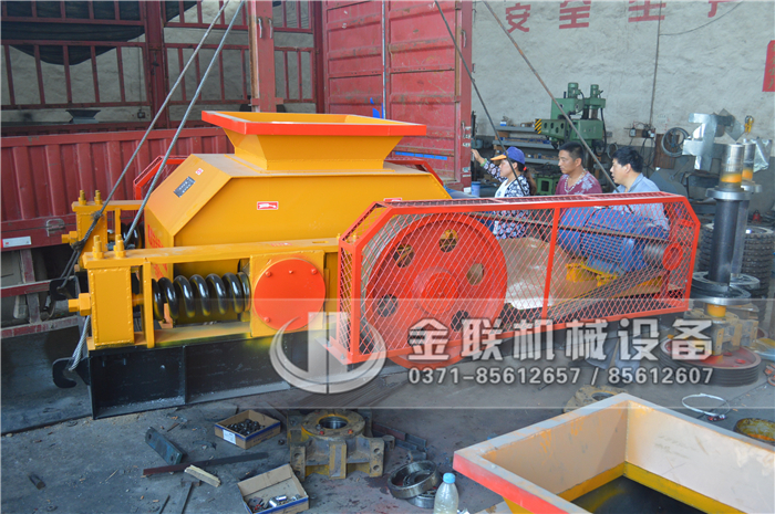 玻璃破碎用雙齒輥破碎機(jī)好嗎，購買一臺需要多少錢？