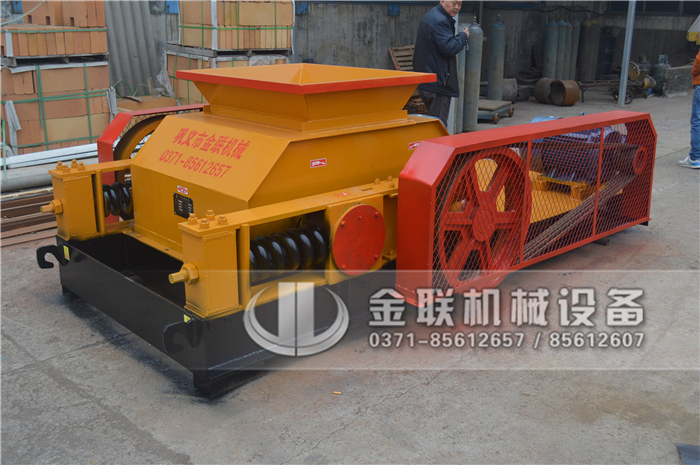 玻璃破碎用雙齒輥破碎機(jī)好嗎，購買一臺需要多少錢？