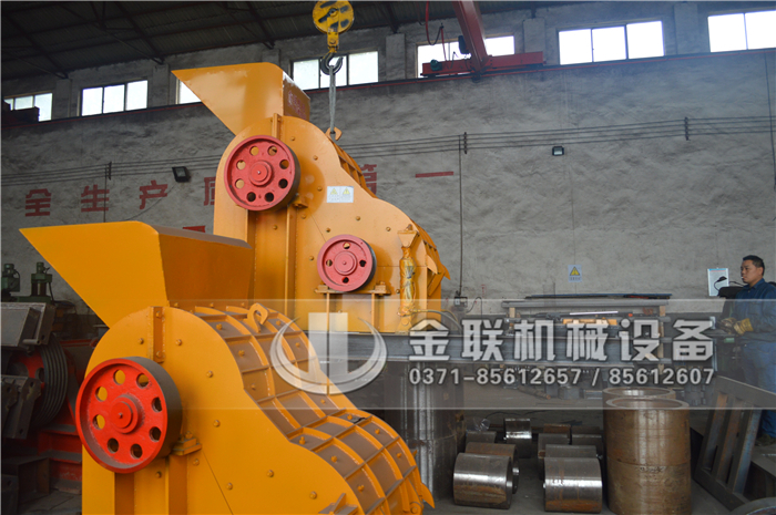 大型煤炭粉碎機的產(chǎn)量是多少，是怎么來粉碎煤炭的？