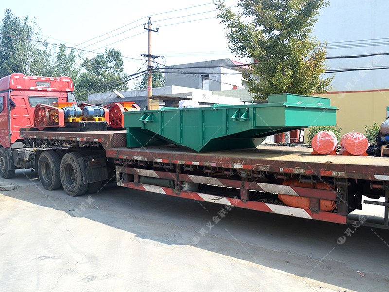 對(duì)輥機(jī),直線篩發(fā)貨圖片_發(fā)往廣東肇慶_處理干粉沙漿