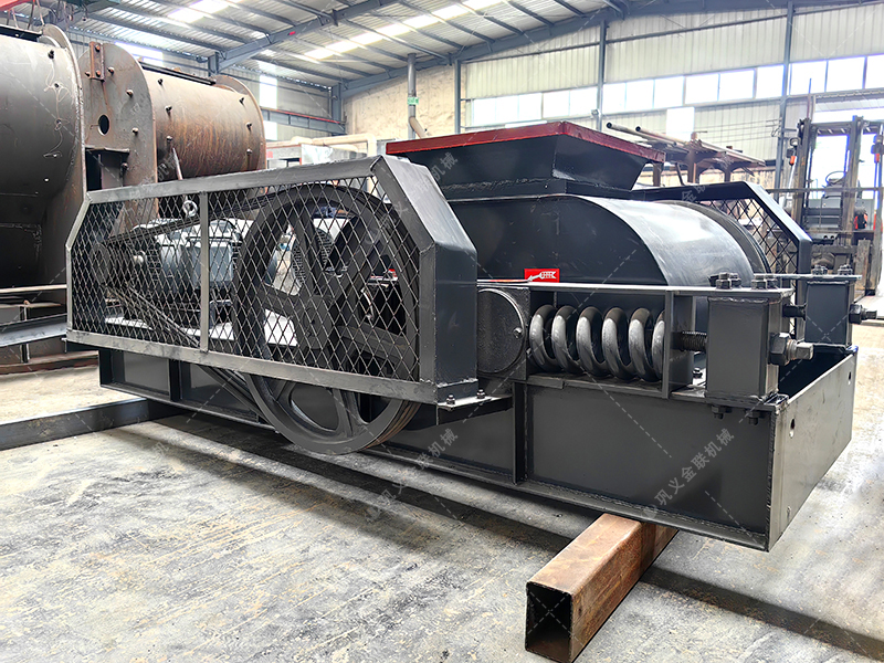 2PGC小型雙齒輥破碎機發(fā)貨圖片_發(fā)往湖南婁底_破碎冰塊 2PGC小型雙齒輥破碎機發(fā)貨圖片_發(fā)往湖南婁底_破碎冰塊