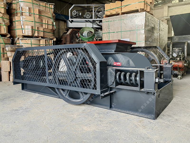 2PG400X250小型對輥破碎機發(fā)貨圖片_發(fā)往江蘇蘇州_破碎硅鐵 2PG400X250小型對輥破碎機發(fā)貨圖片_發(fā)往江蘇蘇州_破碎硅鐵