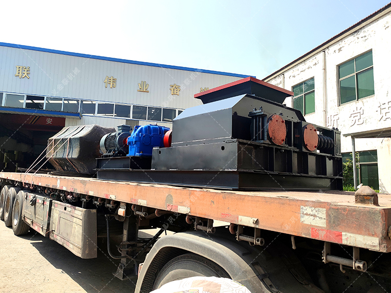 2PG500X750對(duì)輥破碎機(jī)發(fā)貨圖片_發(fā)往廣東佛山_破碎石英砂 2PG500X750對(duì)輥破碎機(jī)發(fā)貨圖片_發(fā)往廣東佛山_破碎石英砂