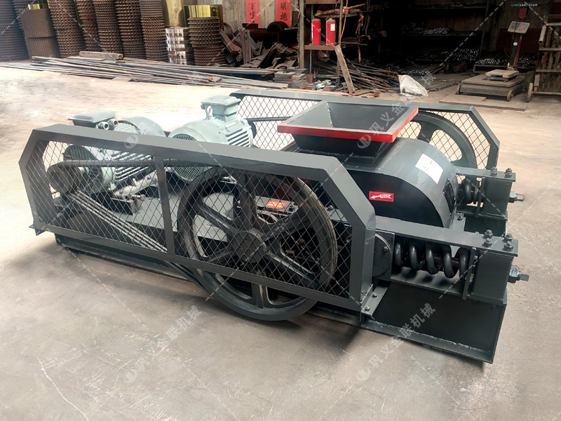 雙齒輥破碎機的結(jié)構(gòu)設(shè)計有哪些獨特之處？為何如此耐用？