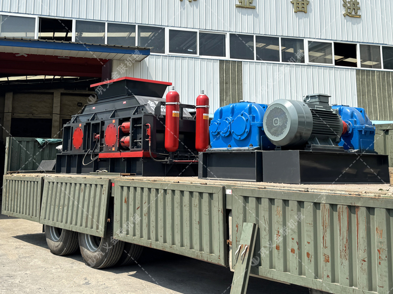 液壓對輥制砂機在公路建設(shè)中相比其他設(shè)備有何獨特優(yōu)勢？