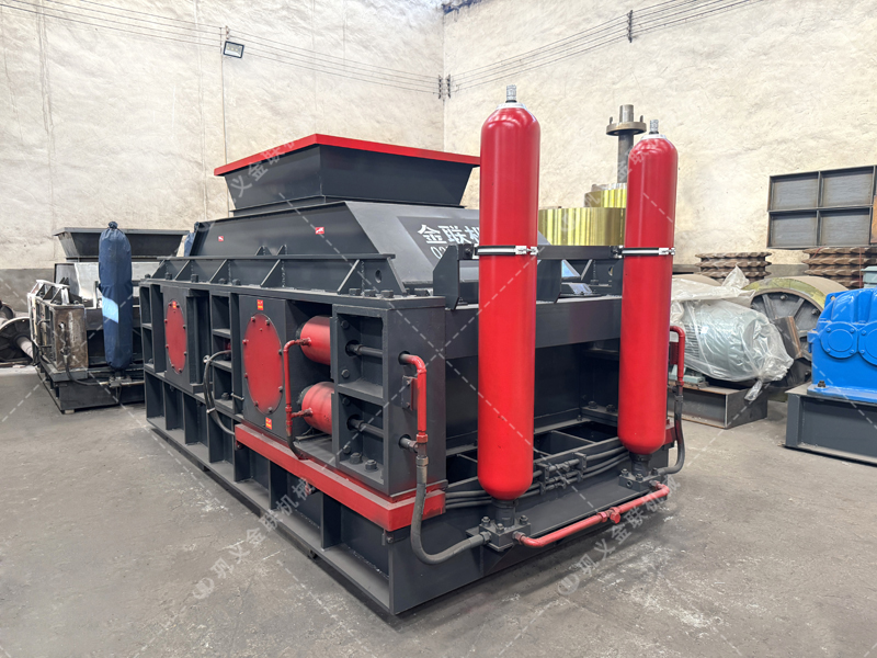 砂石業(yè)“產(chǎn)能成本雙難”？液壓對輥制砂機給出破局新解