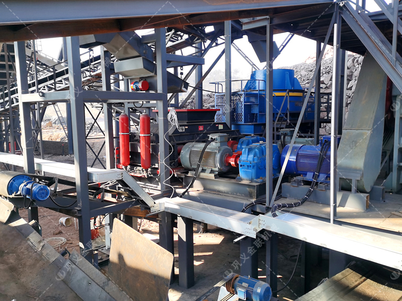 砂石業(yè)“產(chǎn)能成本雙難”？液壓對輥制砂機給出破局新解